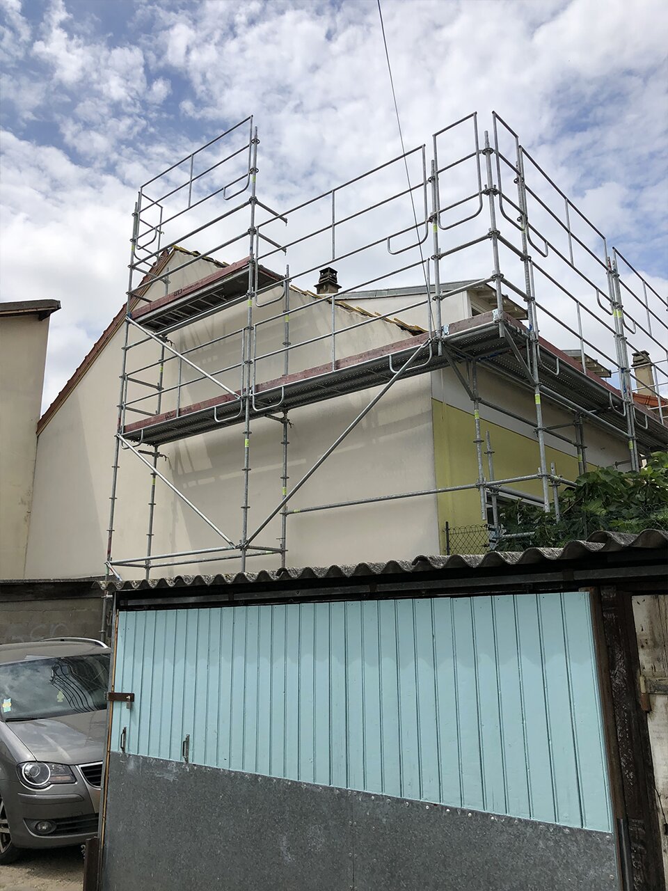 Rénovation de façade et peinture exterieure à Suresnes (92150) dans les Hauts de Seine (92).